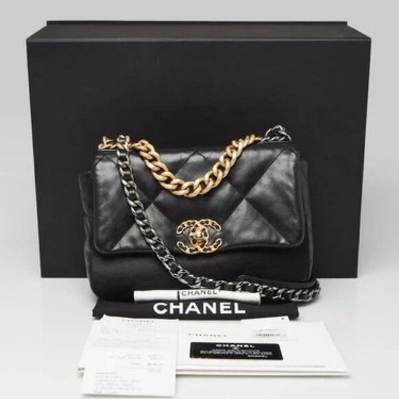 Chanel Black Quilted Goatskin Leather Medium Chanel 19 Bag - Picture 12 of 12